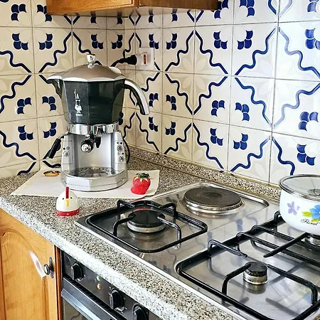 Casa Raffaella 아파트 지아르디니낙소스